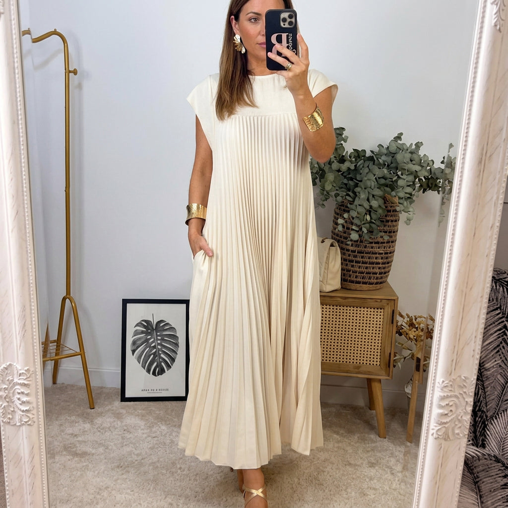 Ieva – Nesenstančio komforto suknelė